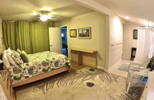 Clifton House | Relax at Ruby's in Laguna Park