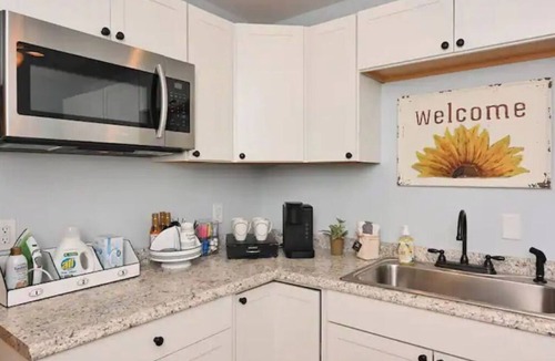 Good Hope House | Relax at The Blue Bird - 2BD/2BA + Easy Parking