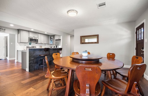 Canyon Lake House | Relax at the lake! Large 5 room/3 bath house w/hot tub pet friendly