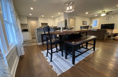 Fort Worth Cultural District House | Relax at the Lonestar Lodge! Close to all the fun in DFW!