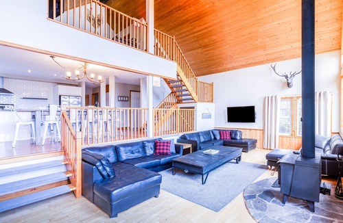 Swiss Meadows Ski Chalet | Relax at the Mountaintop Chalet