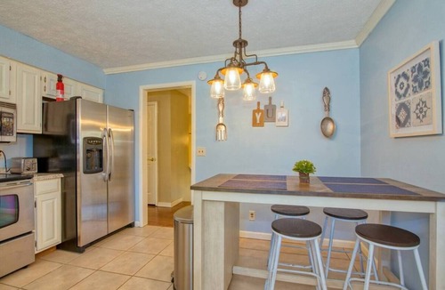 Johnson City Apartment | Relax at the serene and spacious duplex nestled in the peaceful, family-friendly neighborhood.