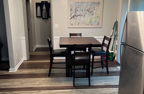 Snellville House | RElax, & BeComfortable