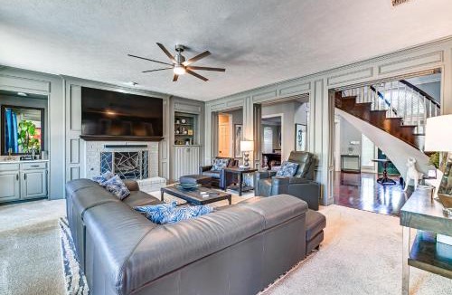 Carriage Hill House | Relax By Pool, Soak in Hot Tub: Plano Home