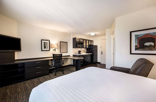 Brentwood Hotel | Relax, Cook & Explore – Perfect for Extended Stays