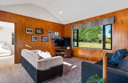 Turangi House | Relax Countryside