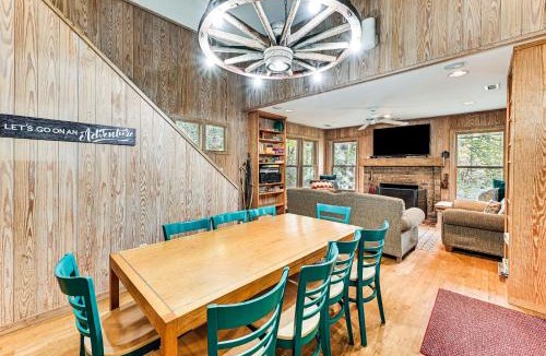 Marietta House | Relax Creekside: Forest-View Gem in Marietta!