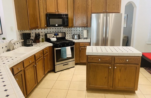 South Creek House | Relax & Enjoy Austin : Big House + King size bed + Shopping + Greenbelt