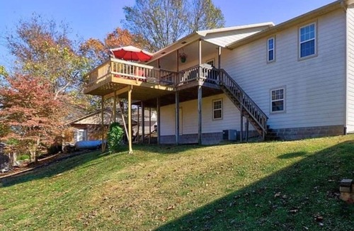 Springdale House | Relax, Enjoy, Make Memories!