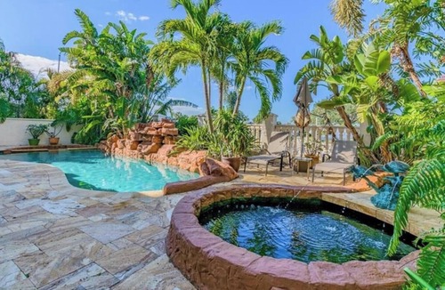 Apollo Beach House | RELAX & ENJOY!