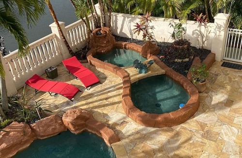 Apollo Beach House | RELAX & ENJOY!