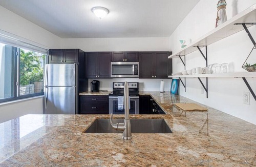 Bay Harbor Islands Apartment | Relax & Explore: Mins to Beach, Bal Harbour Shops