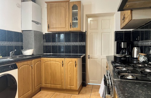 Marlborough House | Relax & Explore– 3bed Home with Easy London Access