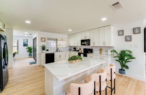 Irving House | Relax Fireside: Dallas Area Home w/Yard & Patio!