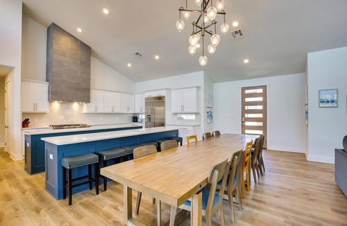 Malakoff House | Relax Fireside! Waterfront Malakoff Home w/Pool