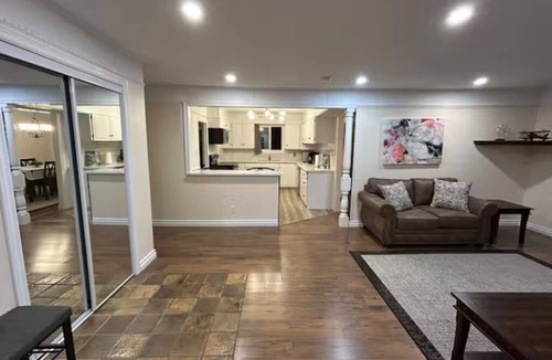 Virginia House | Relax in 5 Cronsberry
