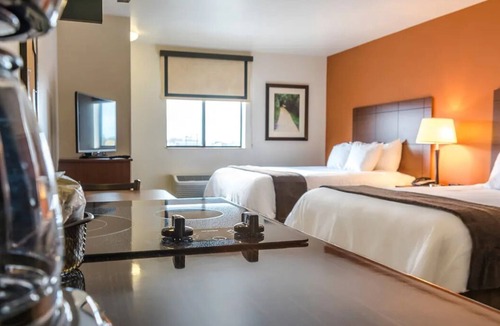 Lubbock Hotel | Relax in a 2 Queen Bed w/Kitchen Perfect for Families Near American Windmill
