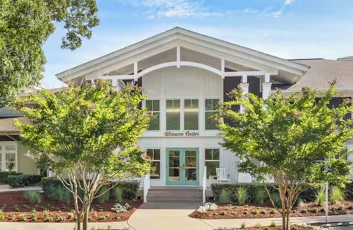Sea Scape Resort | Relax in a 3-bedroom, 2-unit Beachwoods by Hilton resort in OBX Kitty Hawk, NC.