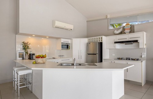 Buderim House | Relax in Buderim - water views