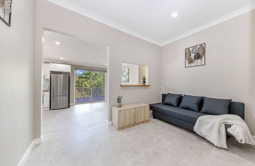 South Maroota House | Relax in farm stay haven