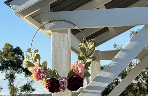 South Maroota House | Relax in farm stay haven