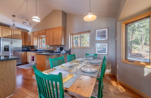 Kings Beach Cabin | Relax in Kings Beach Canterbury Pines- 3BR with Hot tub!