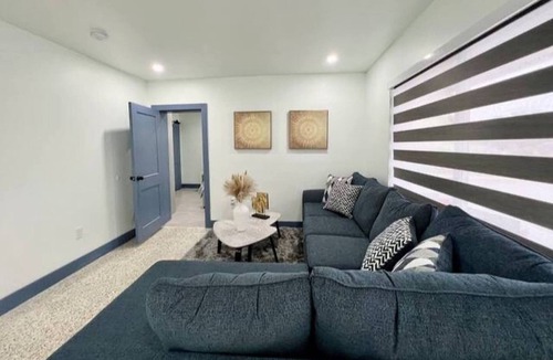 Olympia Heights House | Relax in Miami`s Top Rated Resort Pool Ambiance
