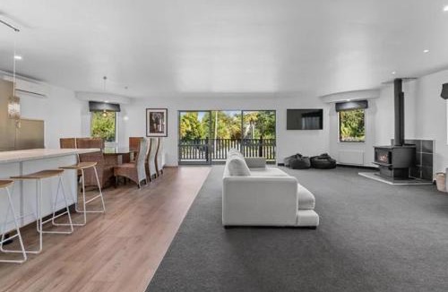 Okere Falls House | Relax in Okere Falls