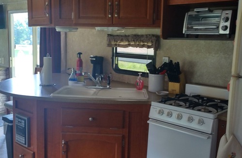 Ripley House | Relax in our refurbished 40 ft. RV overlooking beautiful vineyards in Ripley, NY