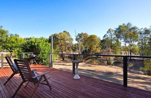 Fryerstown House | Relax in rural retreat