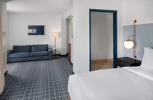 Canandaigua Hotel | Relax in Spacious Balcony Room Close to Adventure Spots + Pool & Hot Tub Access