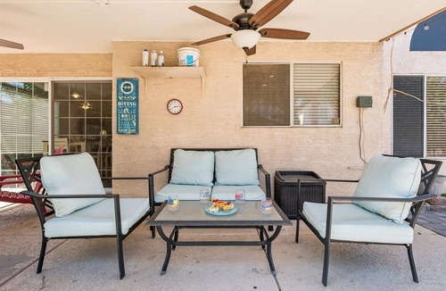 Chandler House | Relax in Style! Private Pool, Resort Backyard & 4BR Luxury Oasis in Chandler