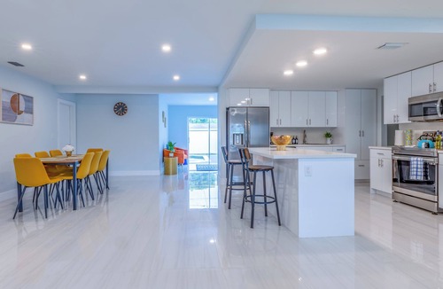 Margate House | Relax in Style: Private Pool Escape Near Casino