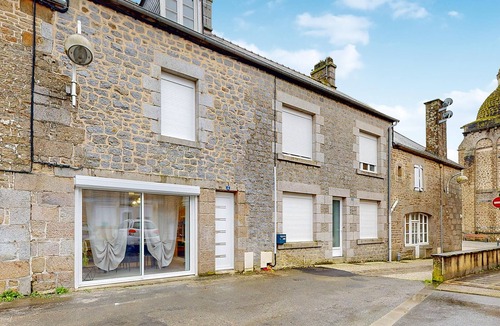 Saint-Etienne-en-Cogles House | Relax in this cozy and functional house in an ideal location for excursions.