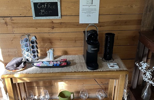 Cuba Cabin | Relax in the Ozark woods at a quiet nature retreat with a private walking trail.