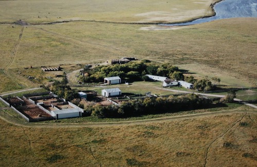 Dafoe House | Relax in the Prairie