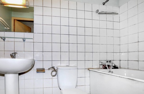 Lavalette House | Relax in this functional vacation home located in Lavalette.