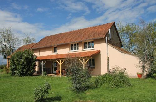 Cossaye House | Relax in this privately located farmhouse