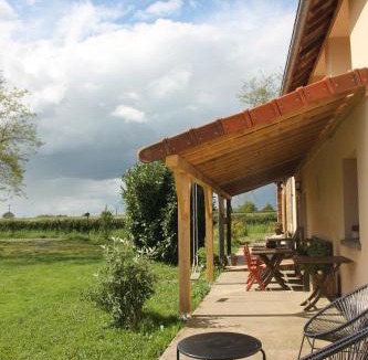 Cossaye House | Relax in this privately located farmhouse