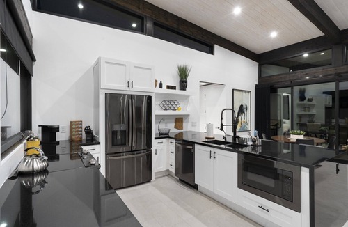 Leigh Estates House | RELAX in this STYLISH CASITA LOCATED IN THE HEART OF CAREFREE, ARIZONA