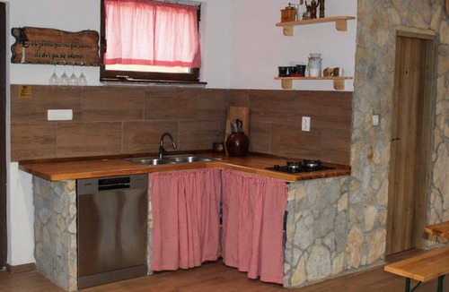 Gospic House | Relax in Velebit nature with jacuzzi and traditional charm