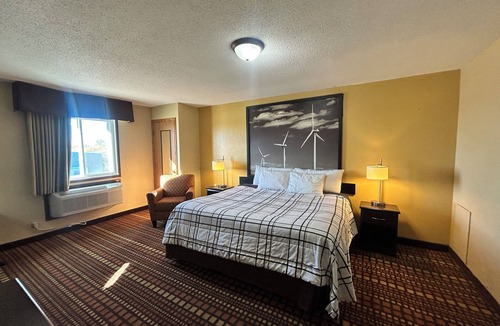 Adair Hotel | Relax Inn and Suite Adair I 80
