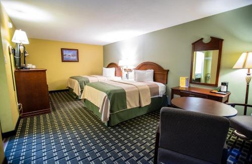 Kuttawa Hotel | Relax Inn and Suites Kuttawa Eddyville