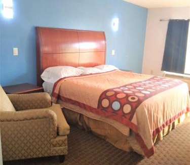 Canton Hotel | Relax Inn Canton