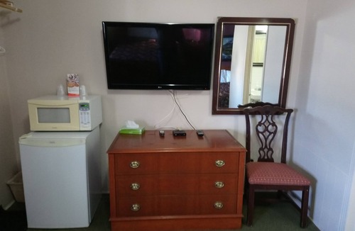 Clearview Township Hotel | Relax Inn Collingwood