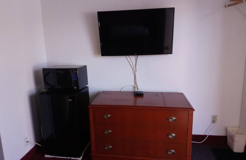 Clearview Township Hotel | Relax Inn Collingwood