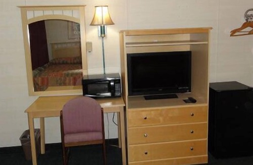 Big Flats Airport Hotel | Relax Inn Elmira