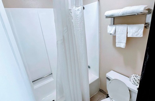 Henryetta Hotel | Relax Inn Henryetta