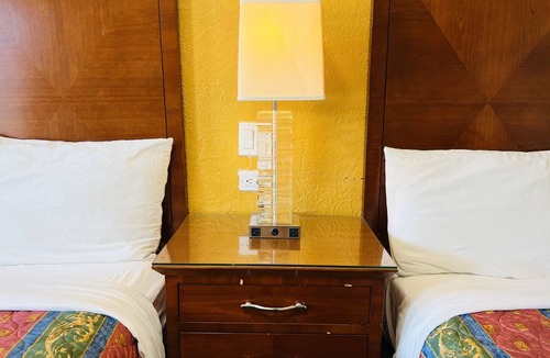 Lawton Hotel | Relax Inn Lawton