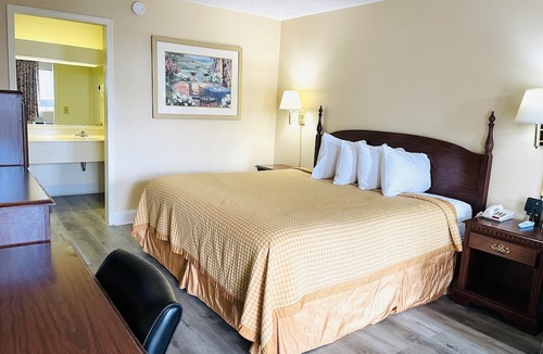 Perry Hotel | Relax Inn - Perry
